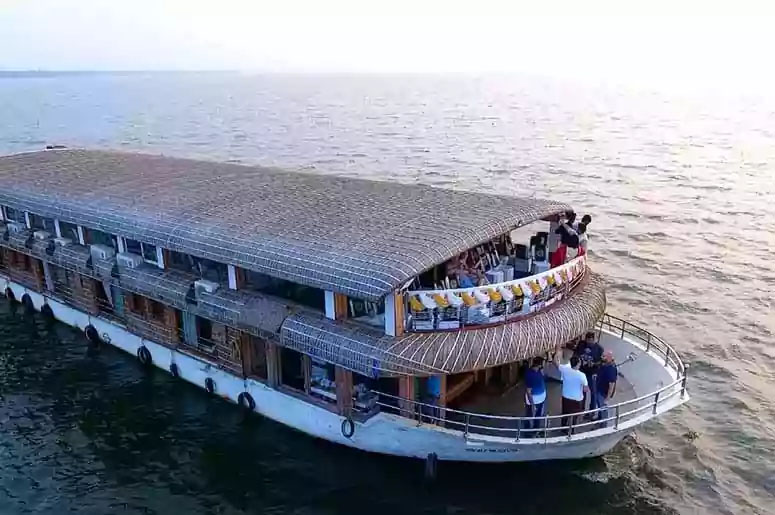 houseboats