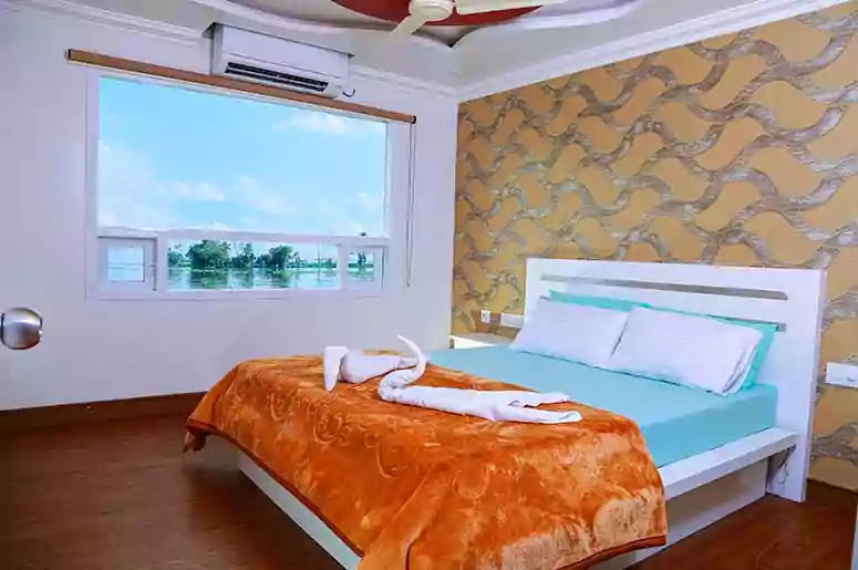 alleppey houseboats