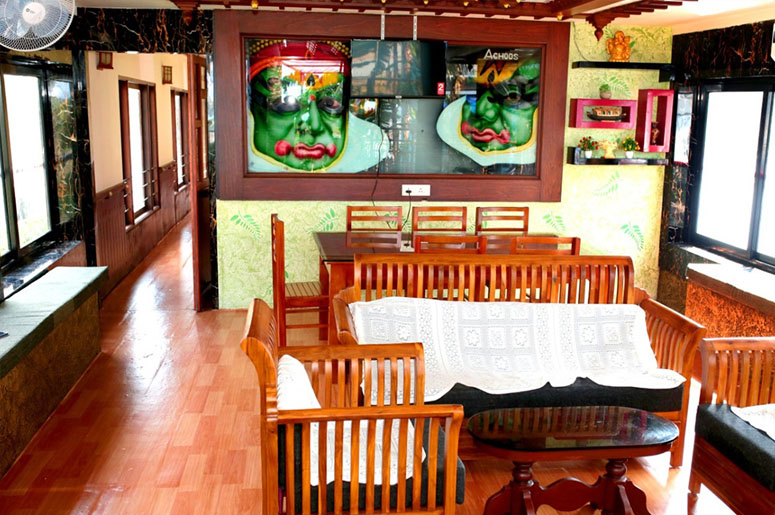 houseboats